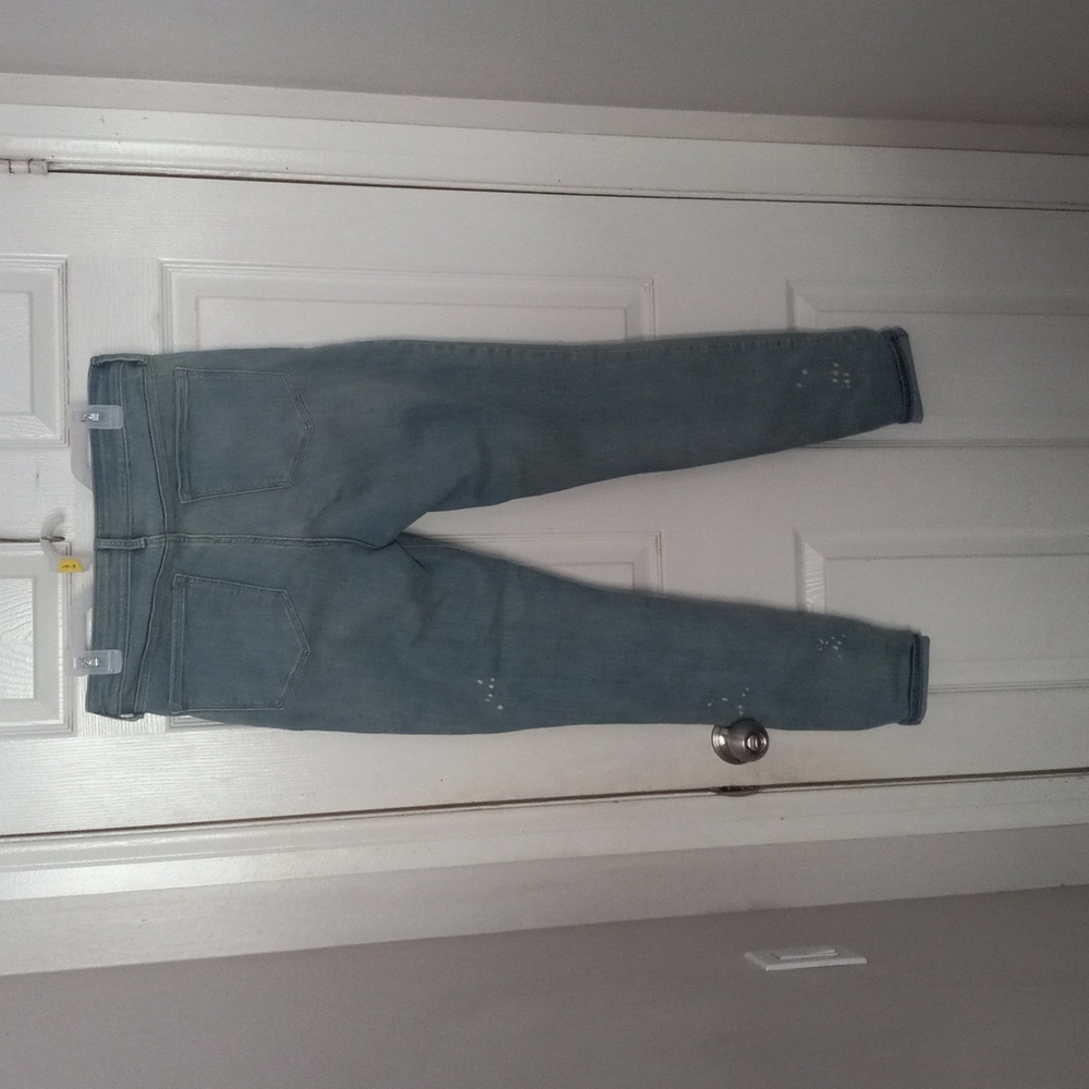 Old Navy Rockstar Super Skinny Jeans - Picture 3 of 4